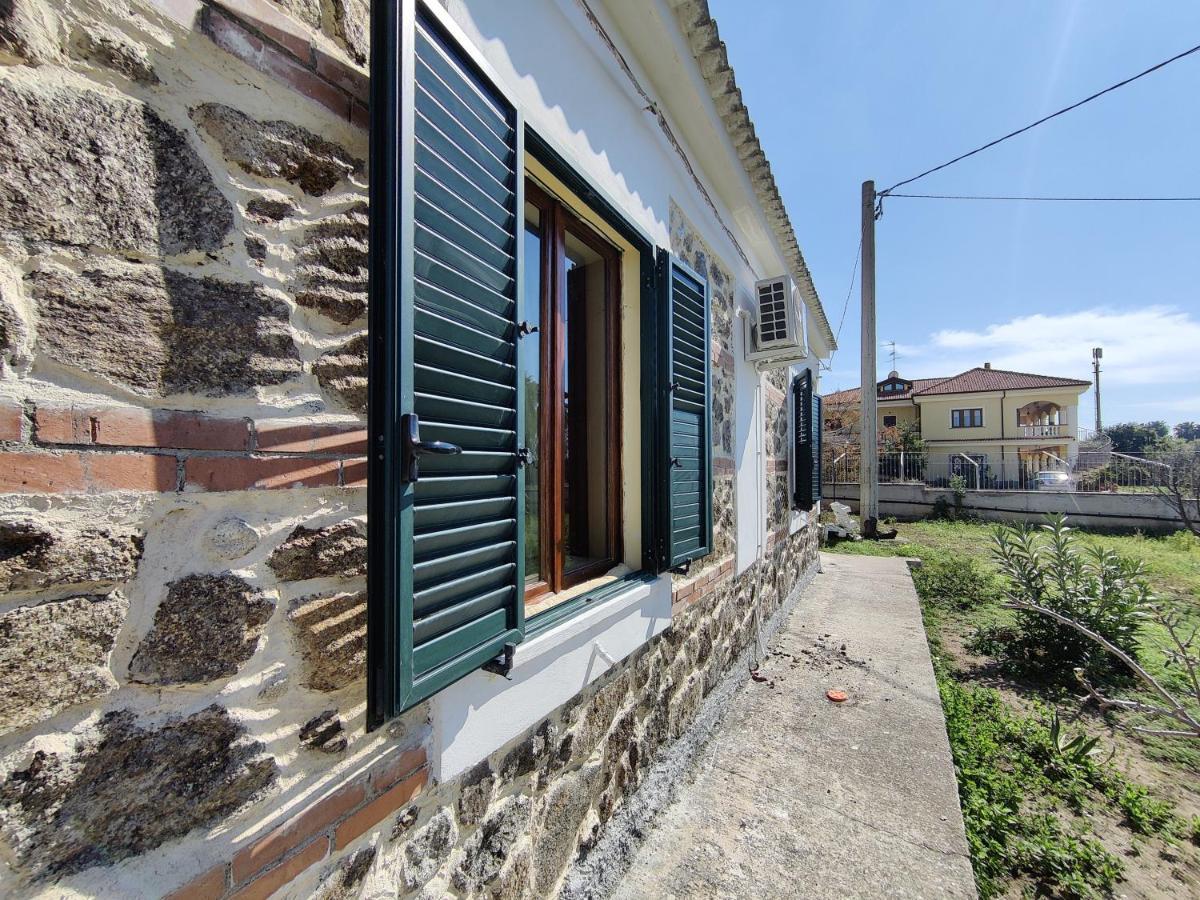 Casa Spezzara Villa Santa Domenica  Eksteriør billede